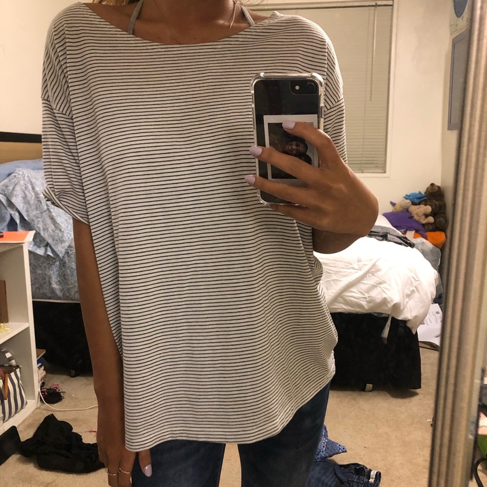 stripe oversized boxy tee. no flaws